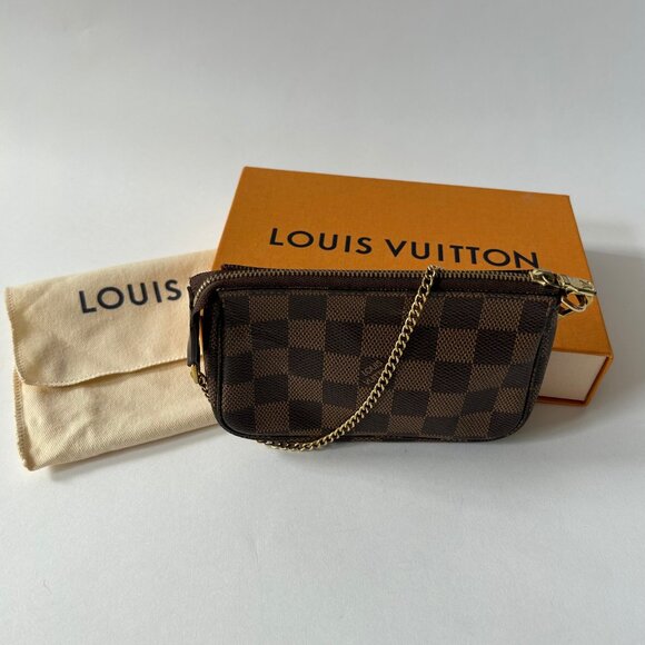 LOUIS VUITTON DAMIER EBENE MINI POCHETTE ACCESSOIRES - Picture 2 of 11